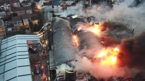  Fotoğraf havadan Ek//Sultanbeyli'de tencere fabrikasında yangın(Galeri)