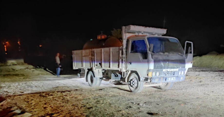 Süt toplayan kamyonetin altında Osman hayatını kaybetti