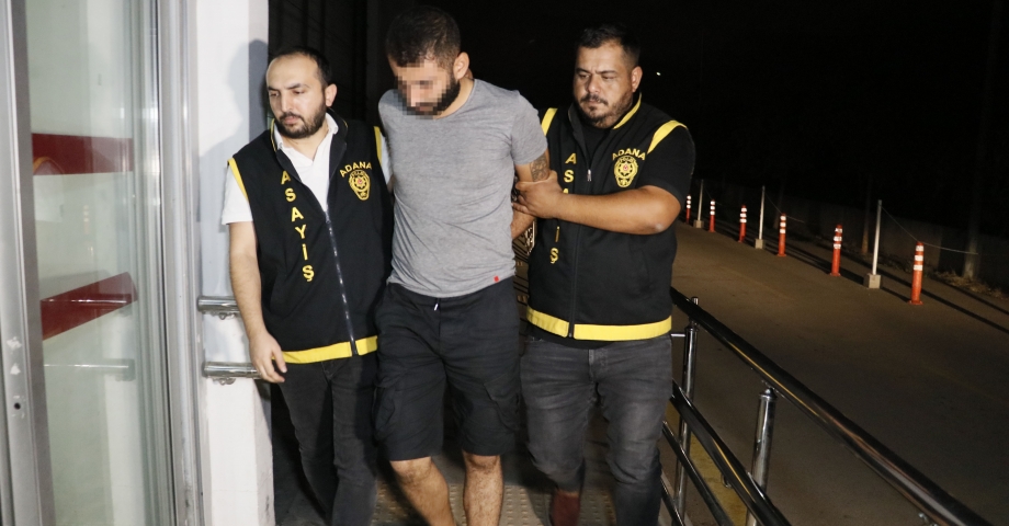 'Yol verme' tartışmasında tüfekle cipe ateş açtığı anlar kamerada (2)